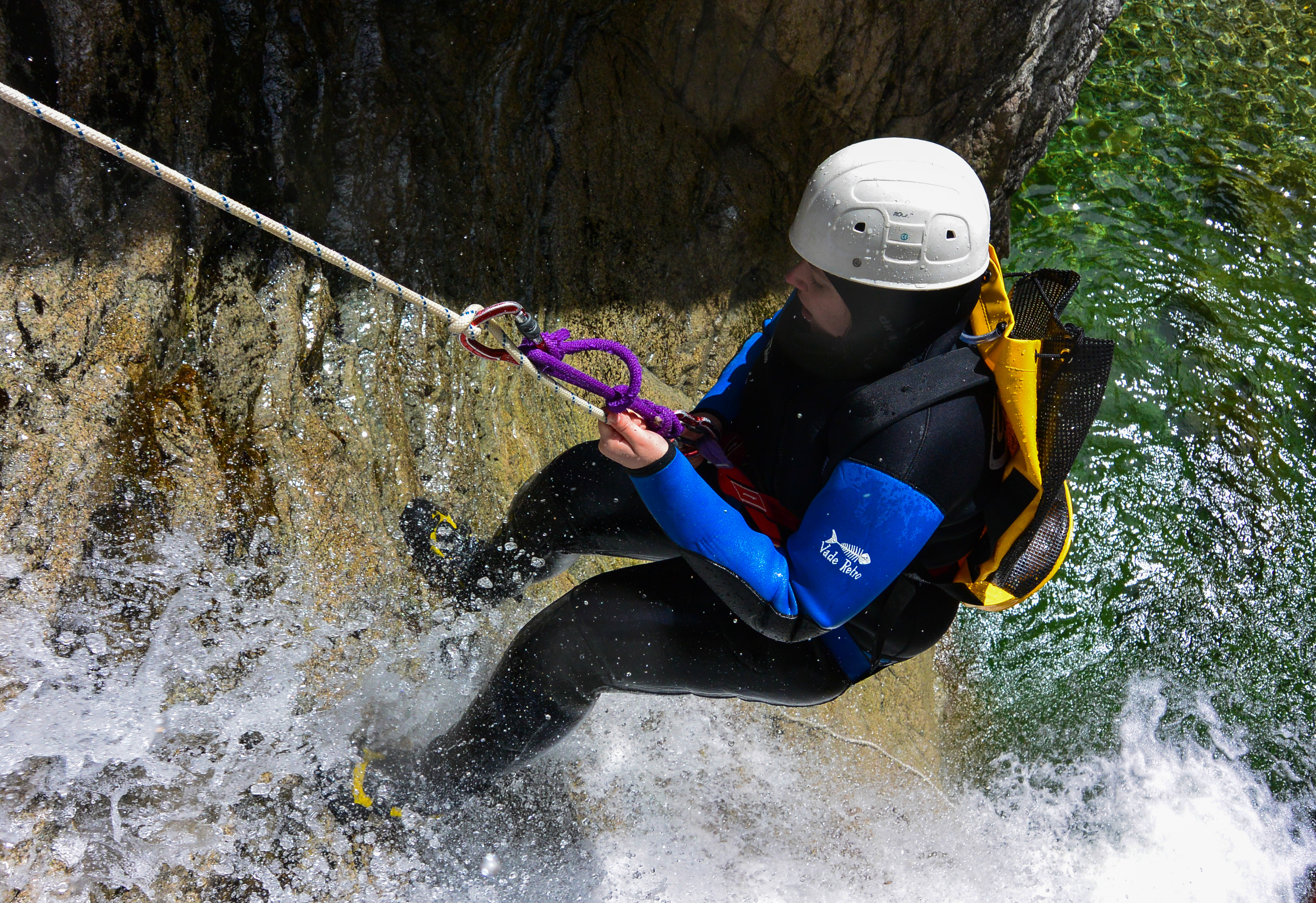 Canyoning corse, descente en rappel