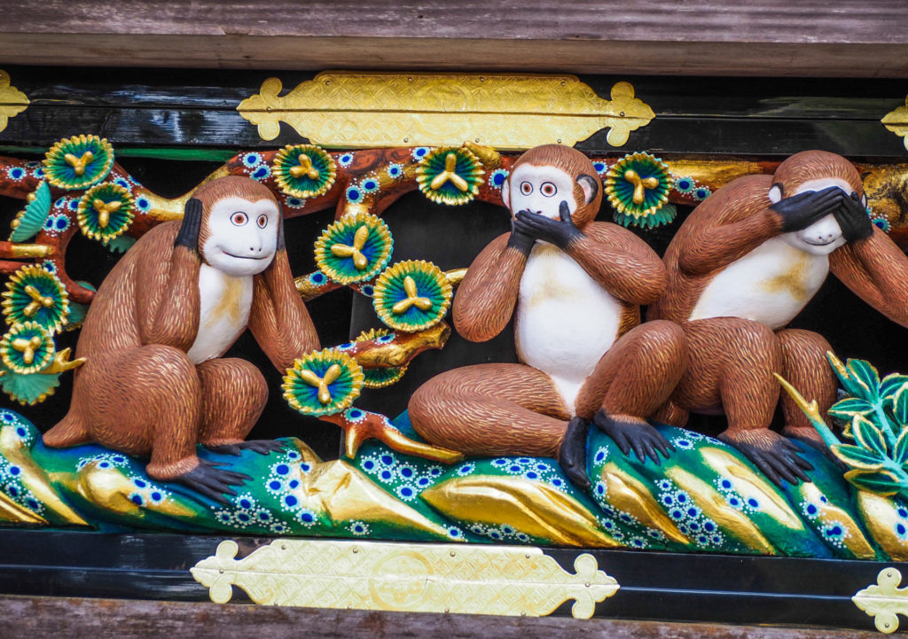 Sculptures sur bois de singes, Nikko-bori
