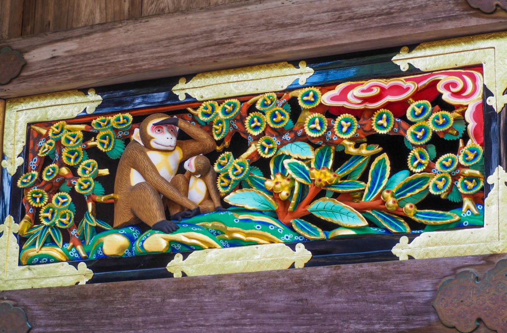 Sculptures sur bois de singes, Nikko-bori
