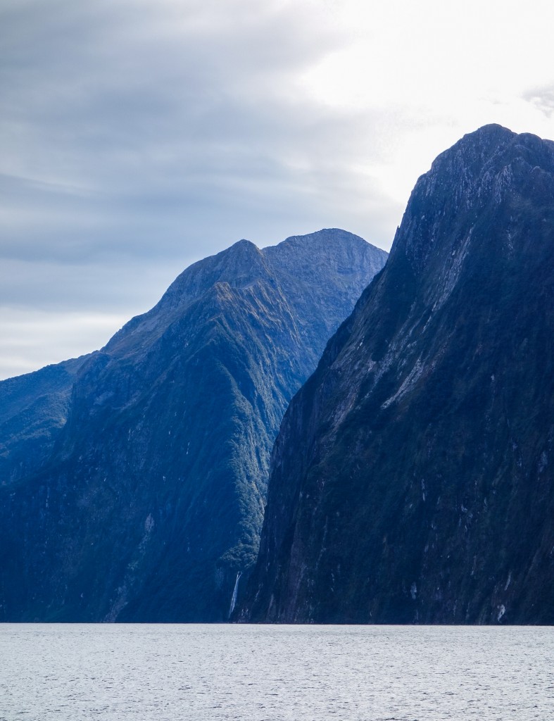 Milford Sound, Nouvelle-Zélande, par Voyages et Vagabondages