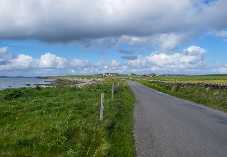 Sur la route dans les Iles Orcades