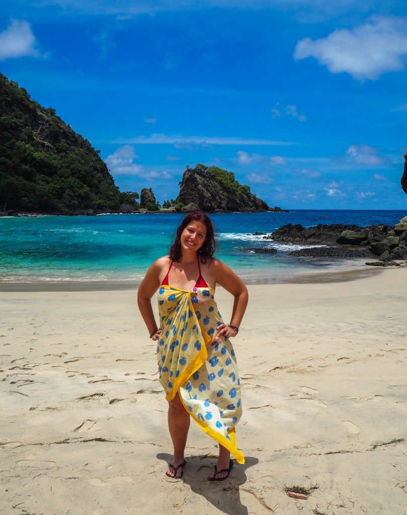 Voyager en Indonésie hors des sentiers battus: la plage de Koka à Maumere sur l'île de Flores