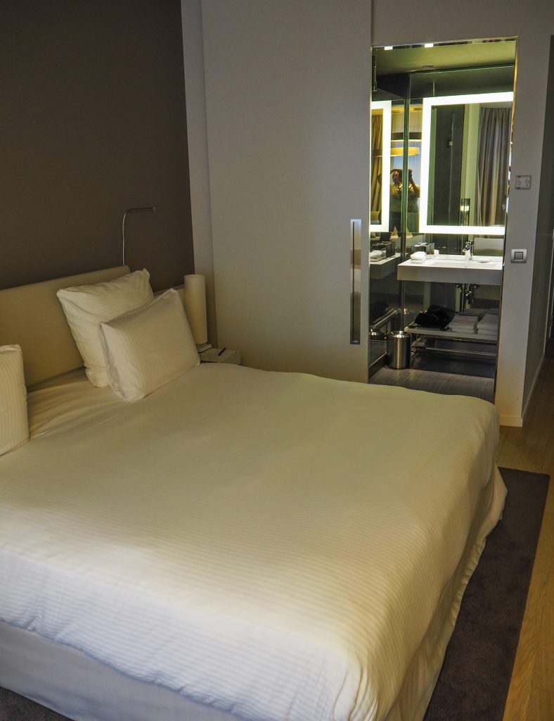 Où dormir à Bruxelles en Belgique? Deux bonnes adresses pour deux budgets de voyage différents: une auberge de jeunesse et un hôtel
