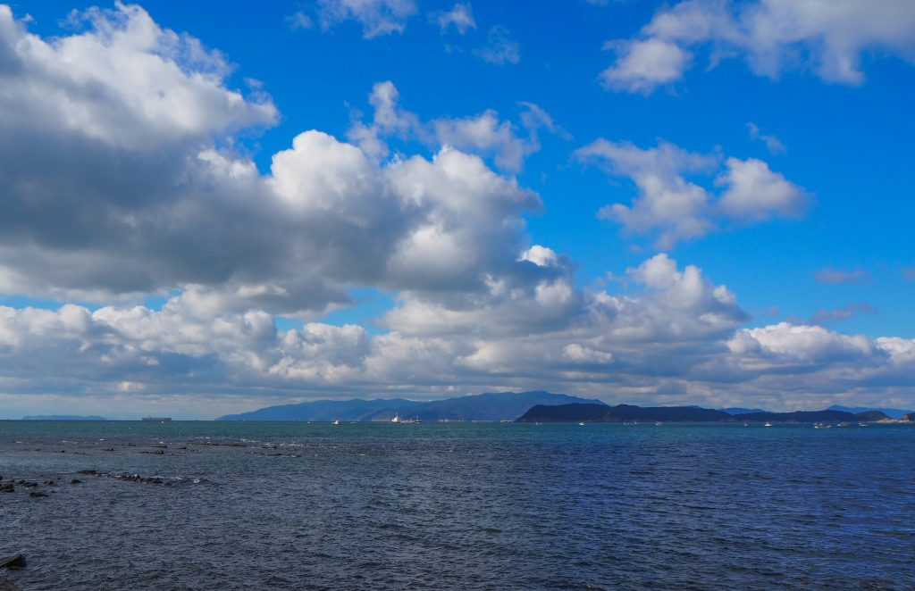 Kada, la vue sur la mer depuis l'onsen 