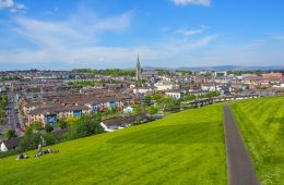 Vue sur le Bogside à Derry - Que faire et que visiter à Derry / Londonderry en Irlande du Nord?