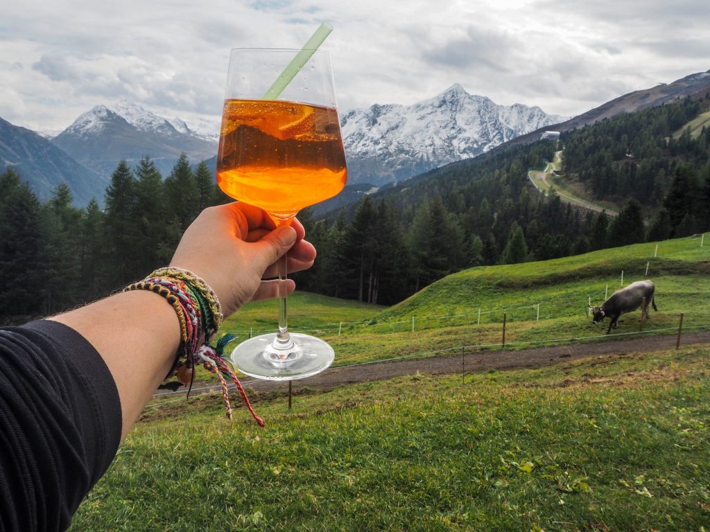 La gastronomie tyrolienne - Apérol Spritz - Un voyage en Autriche d'aventure et d'adrénaline: repousser et tester ses limites au tyrol