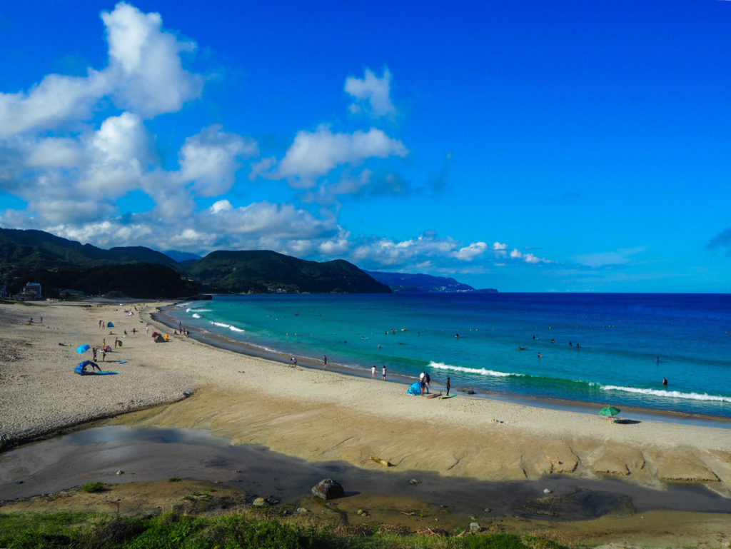 Plage de Shirahama à Shimoda - L'autre Japon sur la Péninsule d'Izu au Japon 