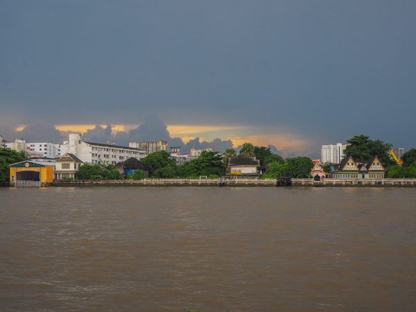 Fleuve Chao Phraya - Que visiter et que faire à Bangkok - Visiter Bangkok: le guide pratique complet pour un premier voyage en Thaïlande et à Bangkok