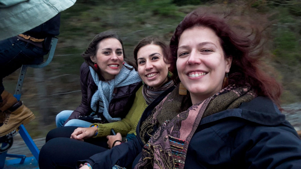 Vélorail du Larzac avec les copines Claire et Emma - Visiter Millau sur la terre et dans les airs