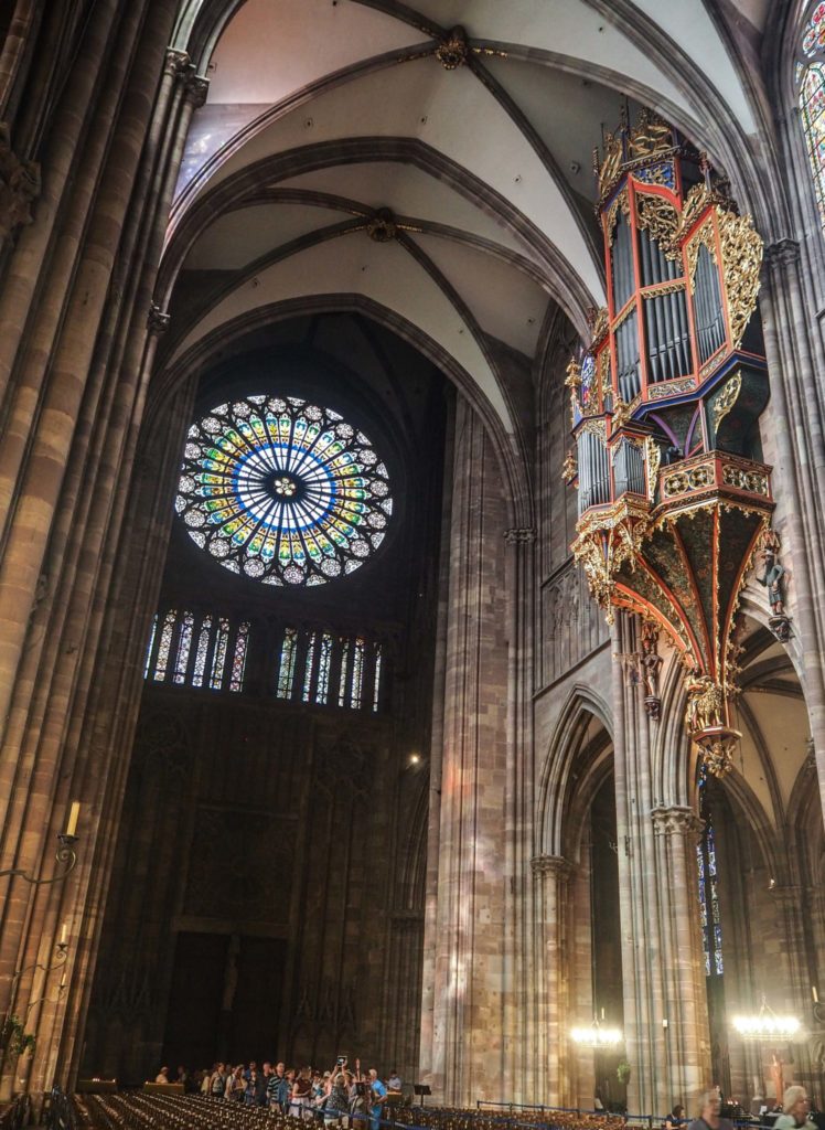 Cathédrale Notre Dame de Strasbourg - Visiter Strasbourg au fil de l'eau: 2 jours dans la capitale alsacienne entre amies - Par Voyages et Vagabondages, le blog du voyage en solo au féminin - Récit, photos, conseils, idées de visite et bonnes adresses pour visiter Strasbourg