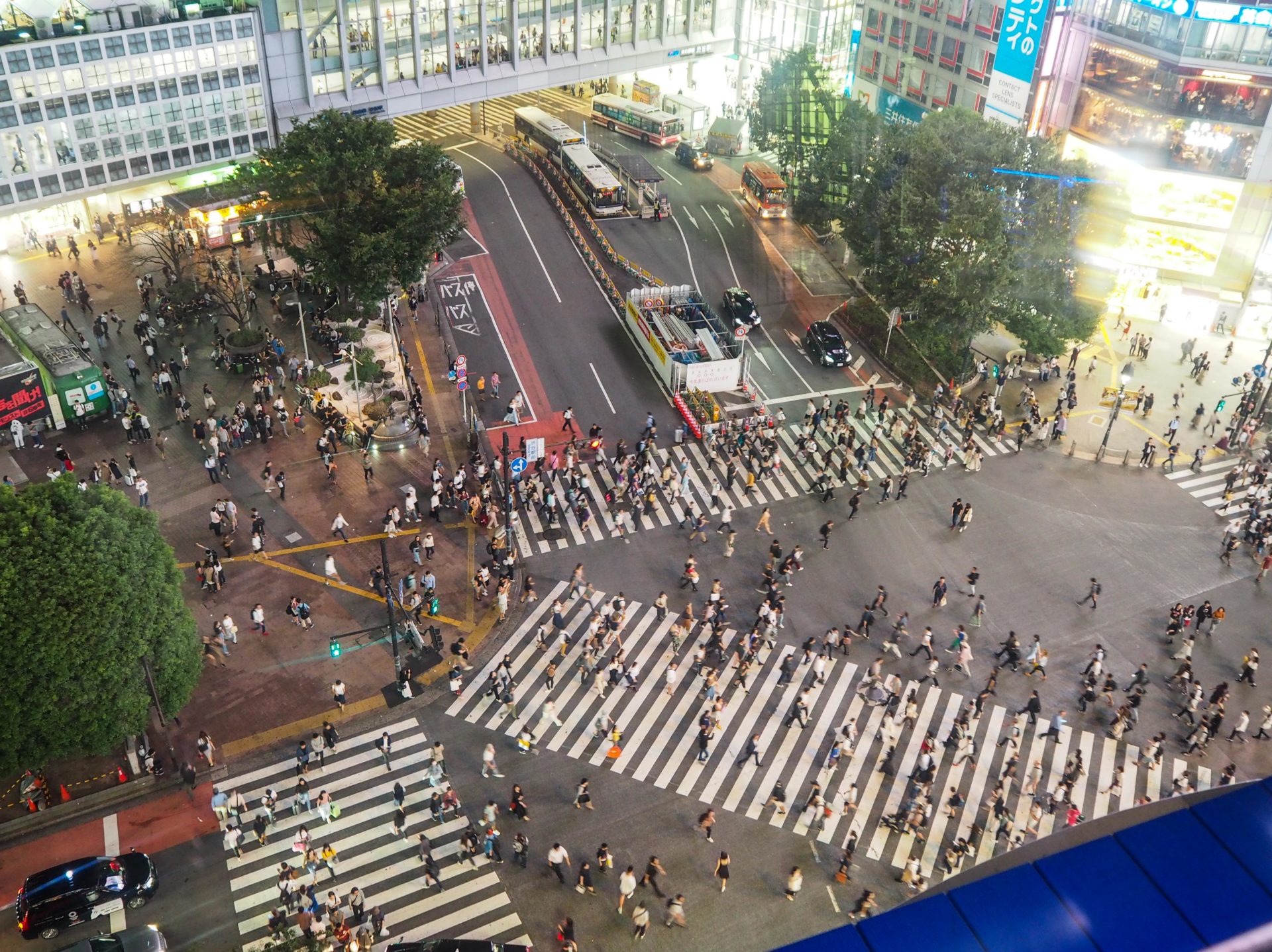 Carrefour de Shibuya à Tokyo - Escale à Tokyo: 24h dans la capitale du Japon - Tokyo en 24h - Récit et itinéraire pour visiter Tokyo en une journée