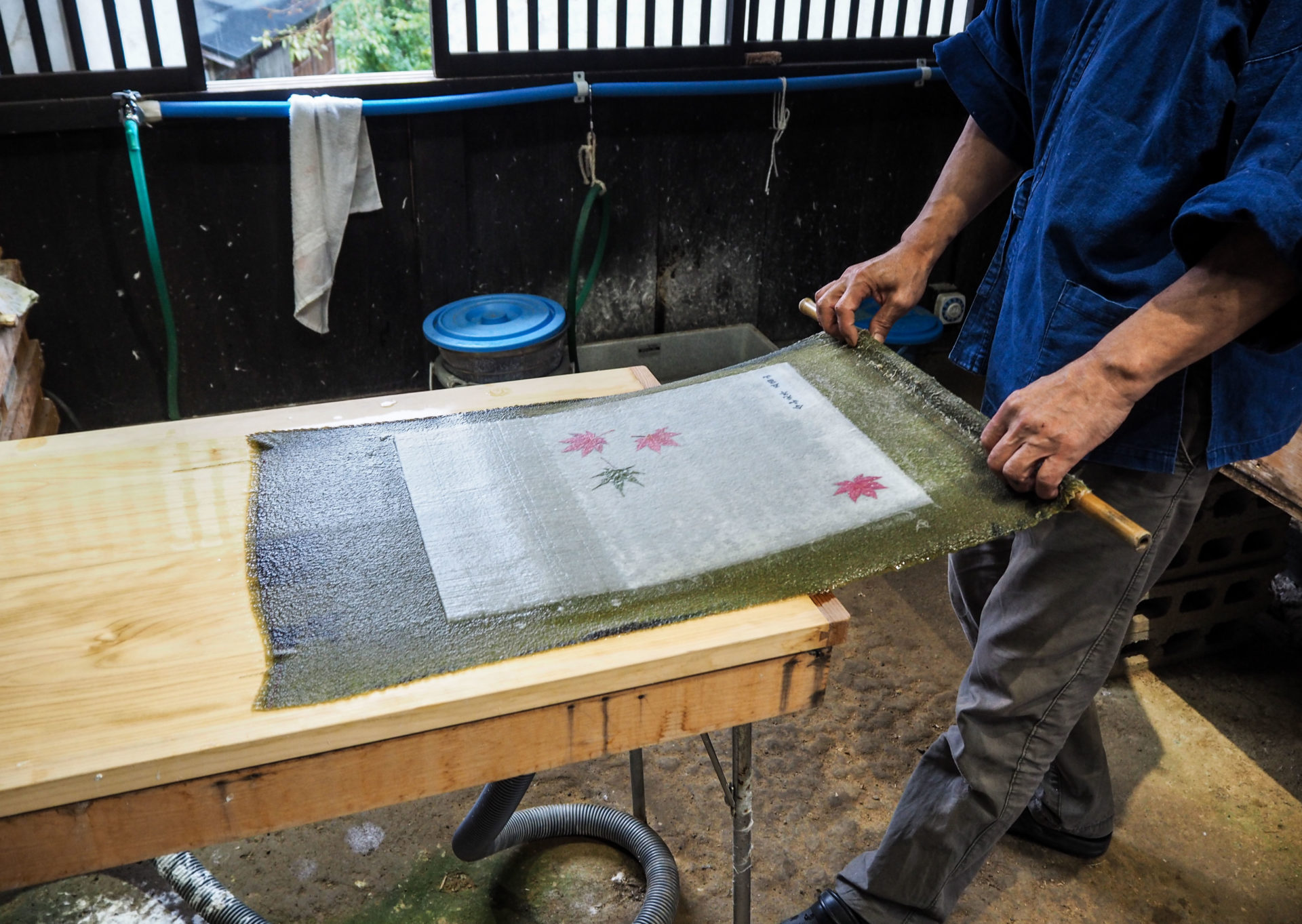 Atelier de papier washi dans le village traditionnel de Gokayama - Préfecture de Toyama, porte d'entrée vers les Alpes Japonaises - Voyager au Japon hors des sentiers battus