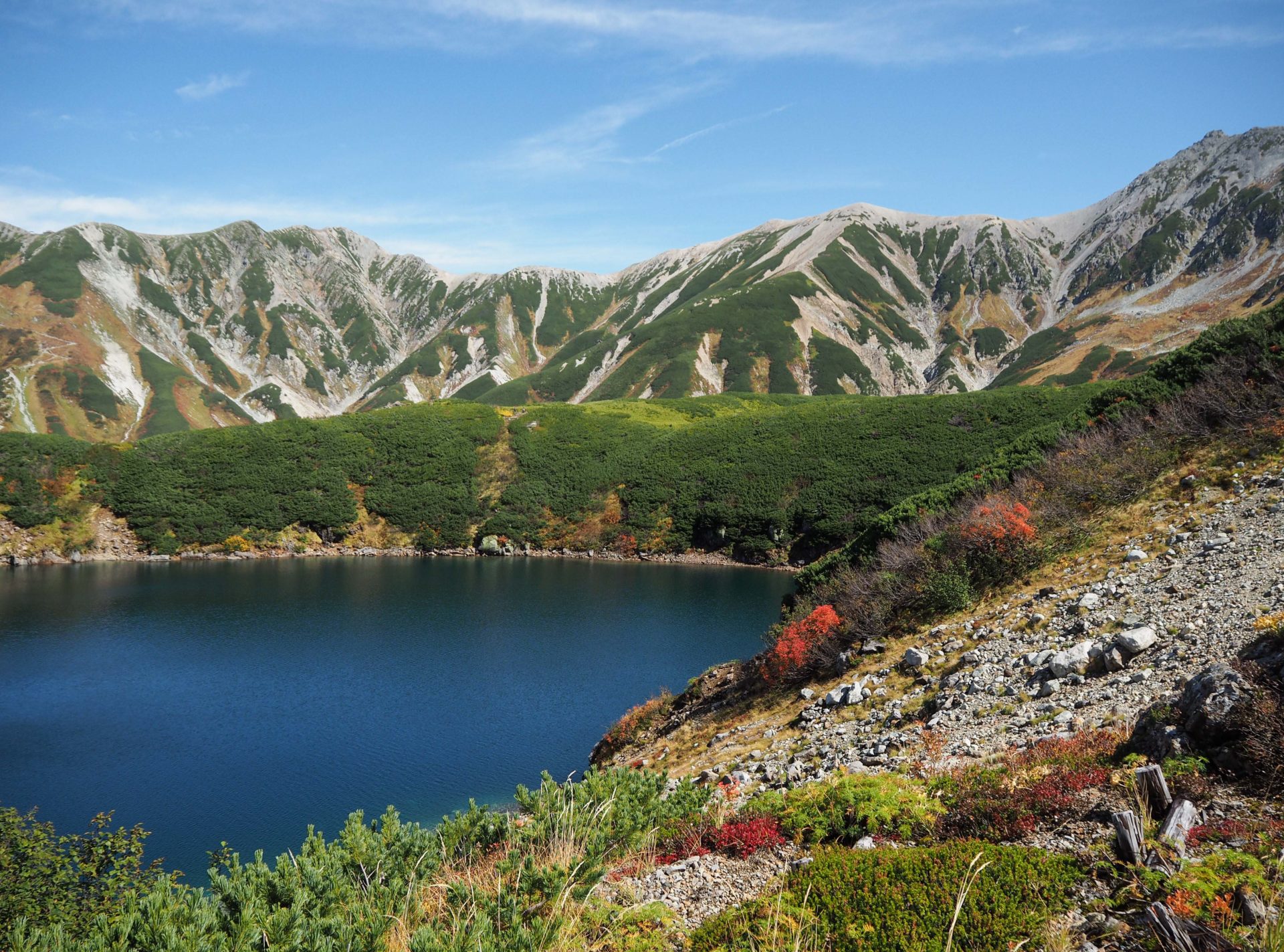 Le lac de Mikurigaike - Série photo dans les Alpes Japonaises - Photo Alpes Japonaises - Toyama - Murodo - Tateyama - Japon