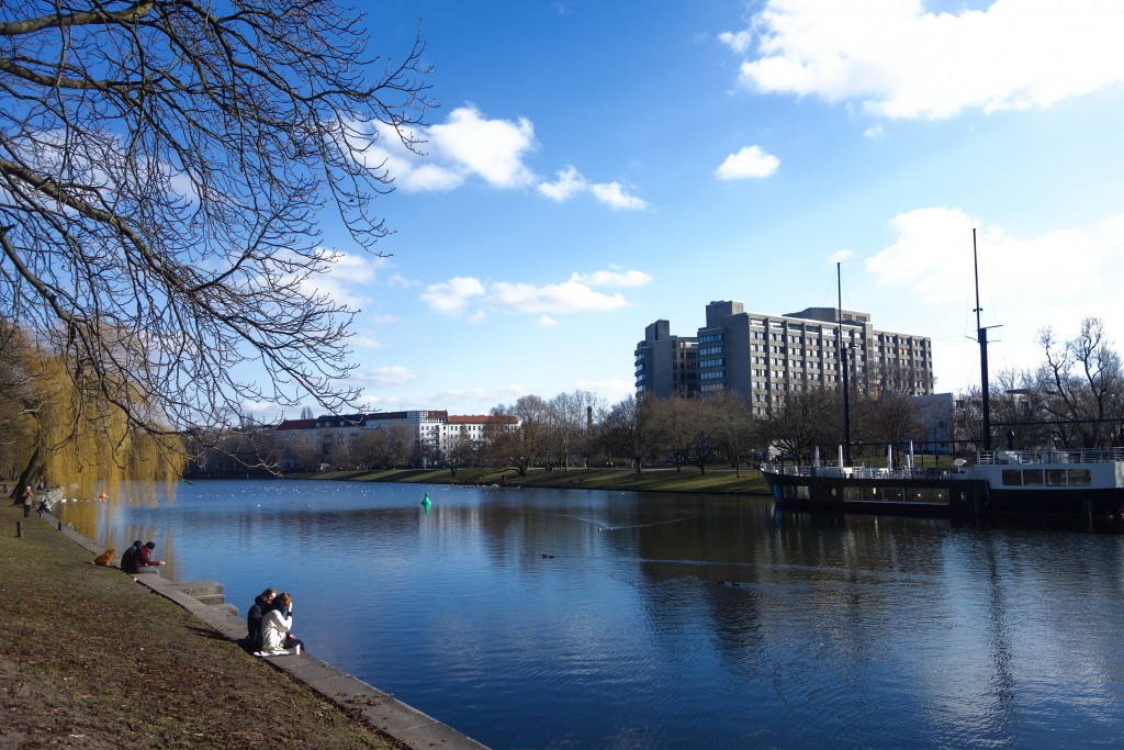 Promenade du dimanche le long du canal