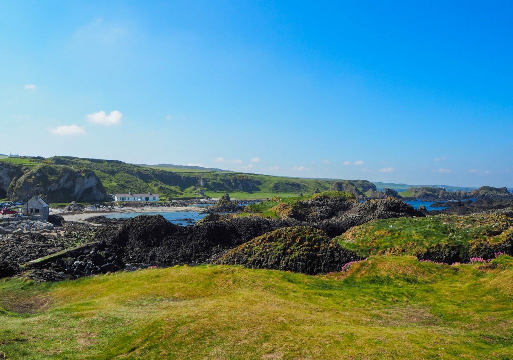 La Causeway Coastal Route en Irlande du Nord: un des meilleurs road-trips au monde: Ballintoy